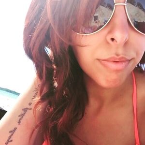 Meet your Posher, Cassi